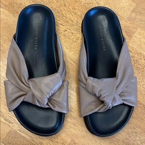 JENNI KAYNE Leather Knot Sandal in Taupe